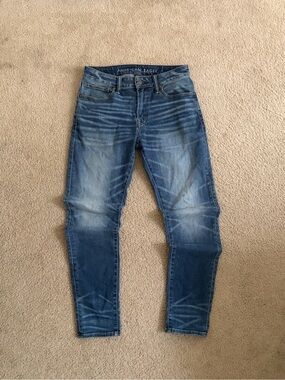 American Eagle Outfitters Men’s Skinny Jeans - Medium Blue Wash